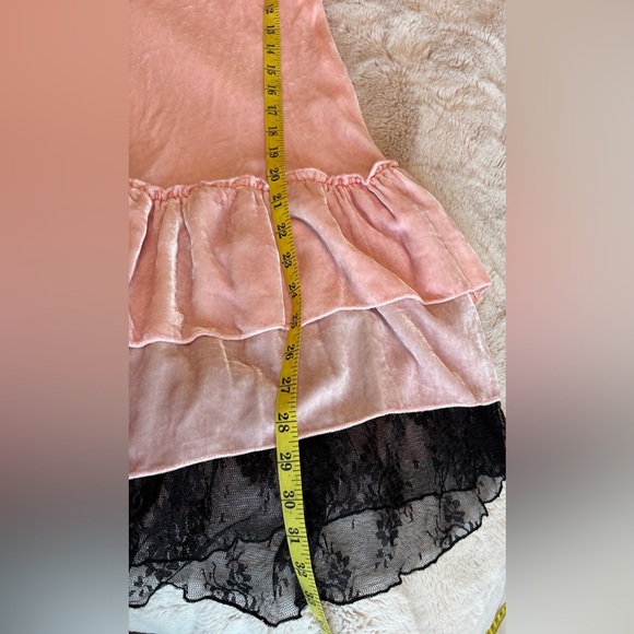 Elegant Silk Velvet Pink Ruffled Dress - Picture 10 of 12